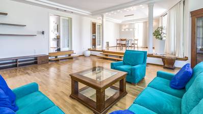 Zagreb, Sestine, villa i tre etager på 500 m² med en park