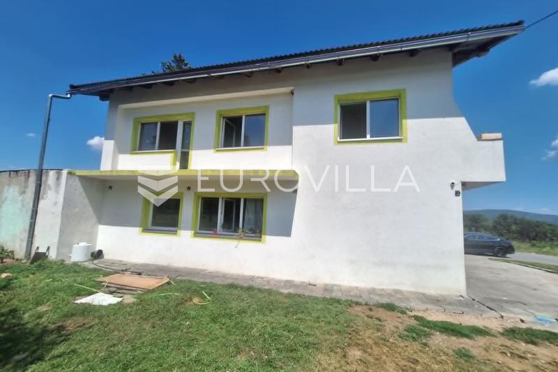 Plaski, hus 320 m², energirenoveret, rolig beliggenhed - 13