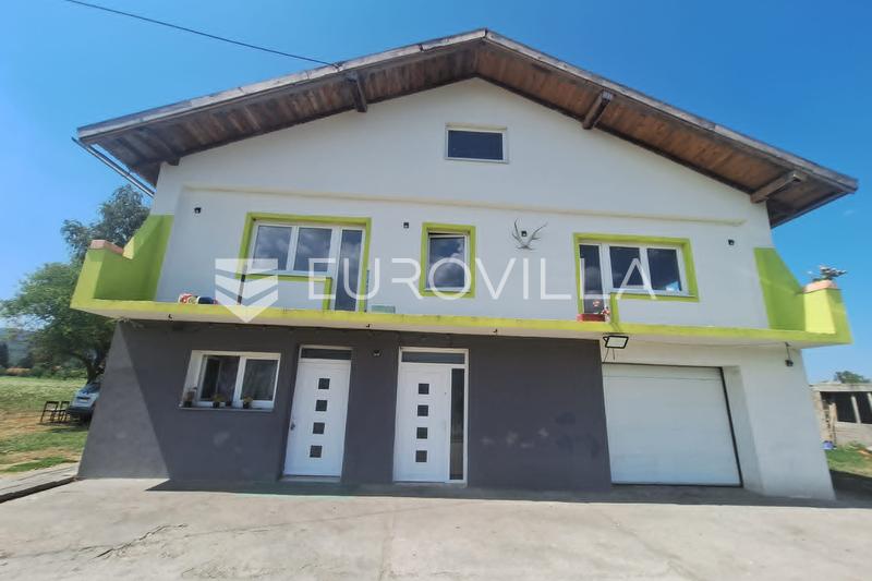 Plaski, hus 320 m², energirenoveret, rolig beliggenhed - 12