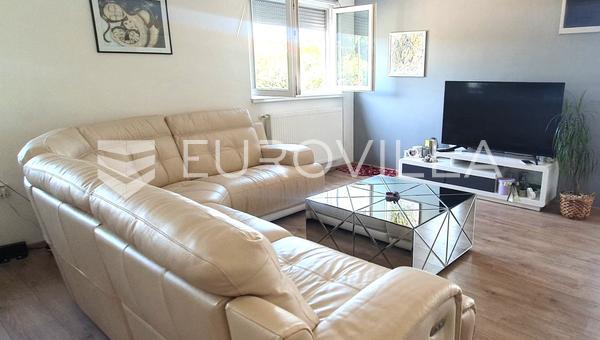 Istria, Pula, apartament rodzinny w odległości spaceru od wszystkich udogodnień, trzy sypialnie
