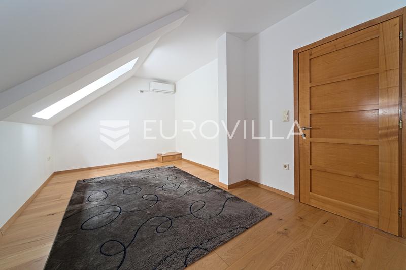 Osijek, Upper Town, a spacious two-level apartment - 4