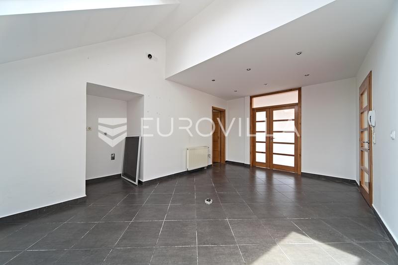 Osijek, Upper Town, a spacious two-level apartment - 13