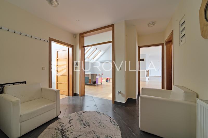 Osijek, Upper Town, a spacious two-level apartment - 11