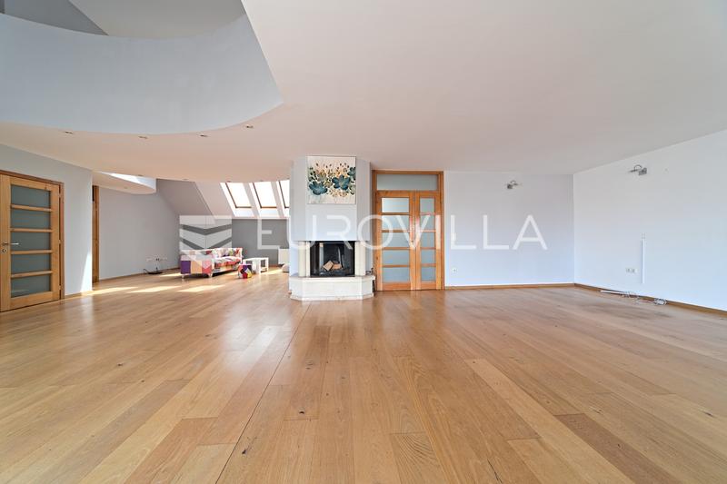 Osijek, Upper Town, a spacious two-level apartment - 18