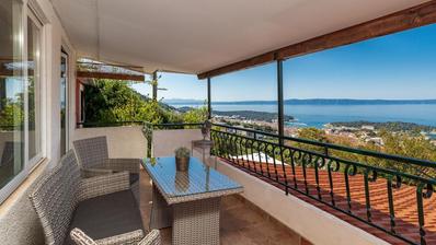 Makarska, linda moradia com piscina e vista única