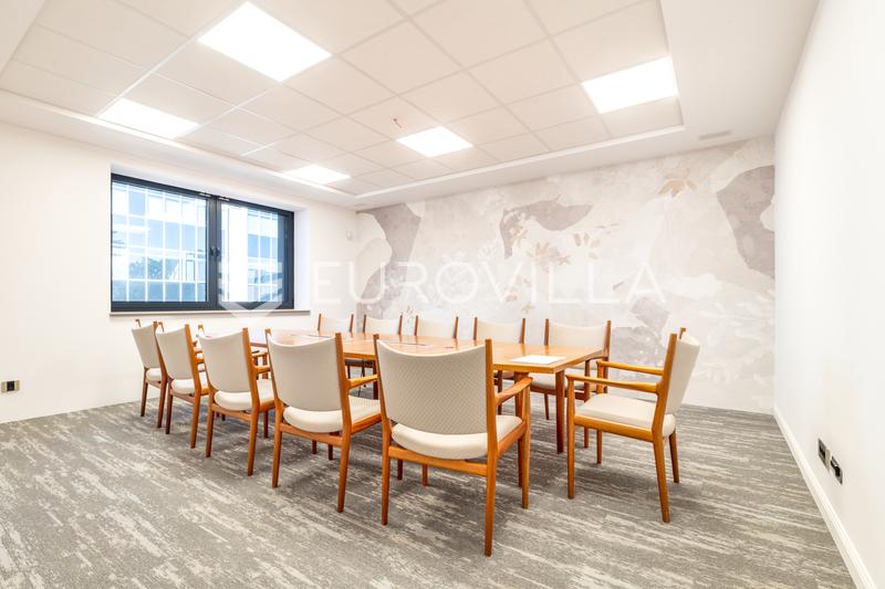 Zagreb, Žitnjak - business zone, office and warehouse building 1080 m2