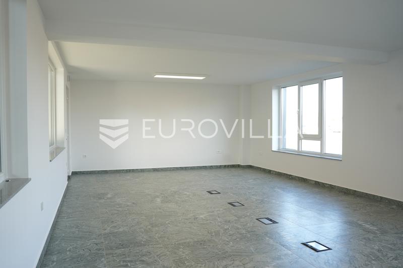 Županja, Gradište Industrijska hala 1.200 m², proizvodna hala s uredima i smještajem za radnike - 7