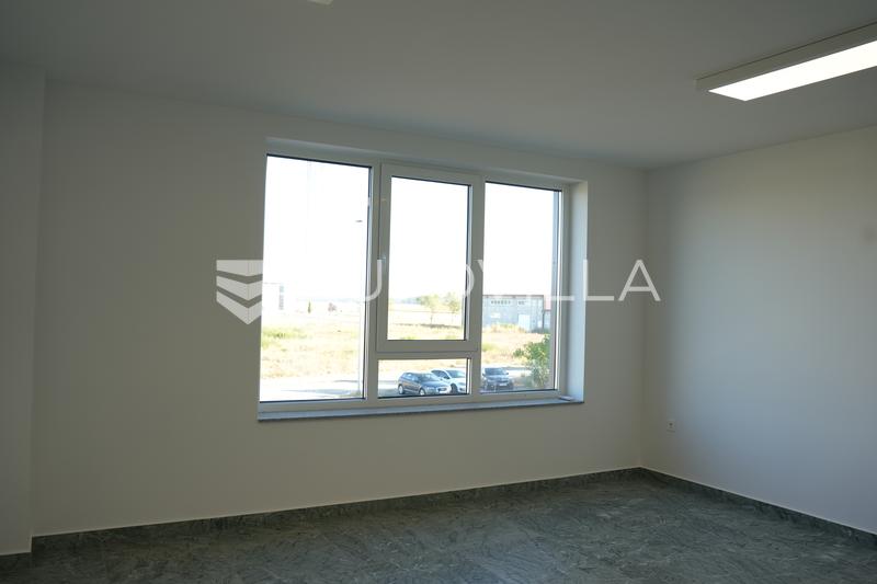 Županja, Gradište Industrijska hala 1.200 m², proizvodna hala s uredima i smještajem za radnike - 26