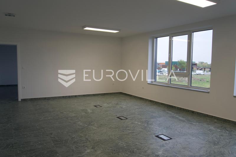 Županja, Gradište Industrijska hala 1.200 m², proizvodna hala s uredima i smještajem za radnike - 34