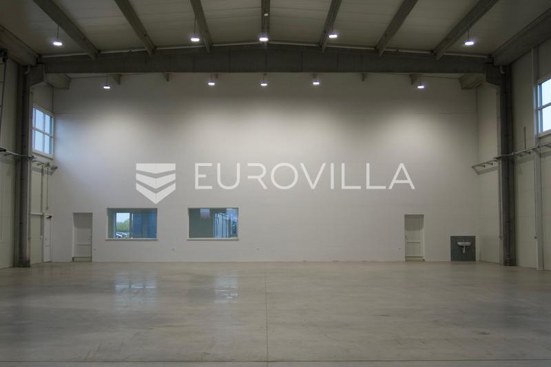 Županja, Gradište Industrijska hala 1.200 m², proizvodna hala s uredima i smještajem za radnike - 8