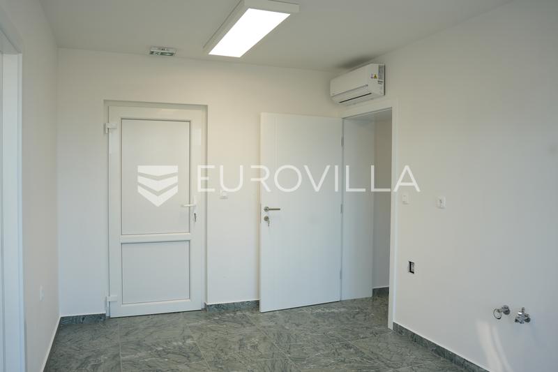 Županja, Gradište Industrijska hala 1.200 m², proizvodna hala s uredima i smještajem za radnike - 14