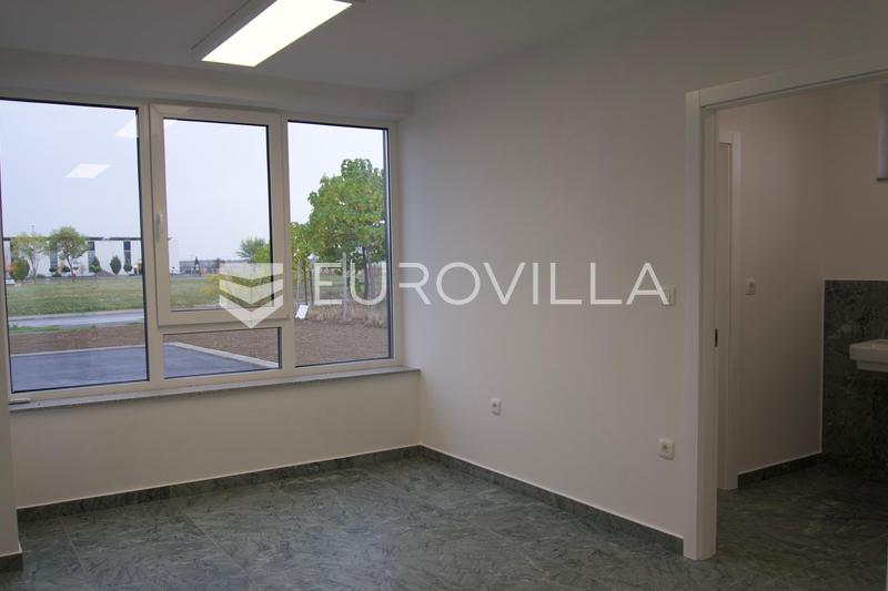 Županja, Gradište Industrijska hala 1.200 m², proizvodna hala s uredima i smještajem za radnike - 38