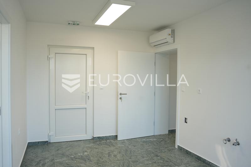 Županja, Gradište Industrijska hala 1.200 m², proizvodna hala s uredima i smještajem za radnike - 15