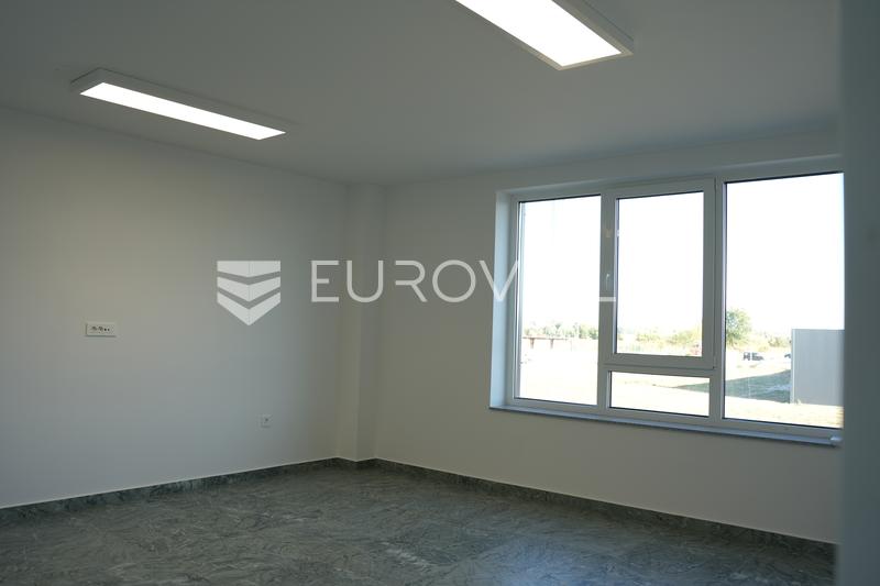 Županja, Gradište Industrijska hala 1.200 m², proizvodna hala s uredima i smještajem za radnike - 27
