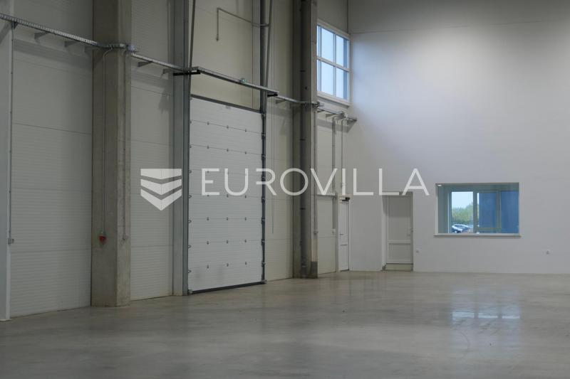 Županja, Gradište Industrijska hala 1.200 m², proizvodna hala s uredima i smještajem za radnike - 9