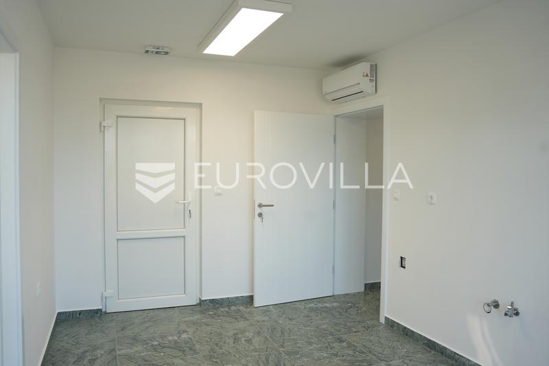 Županja, Gradište Industrijska hala 1.200 m², proizvodna hala s uredima i smještajem za radnike - 29
