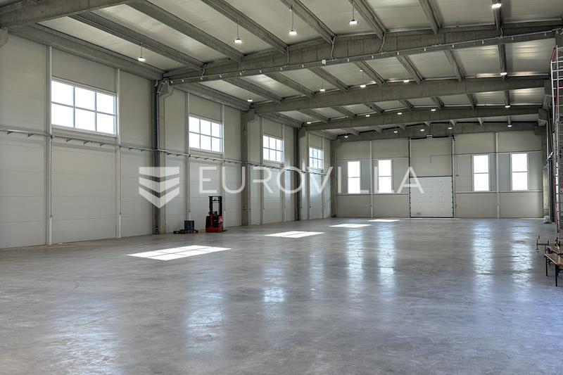 Zupanja, Gradiste Endüstriyel salon 1.200 m² ofisler ve işçi konaklamasıyla - 7