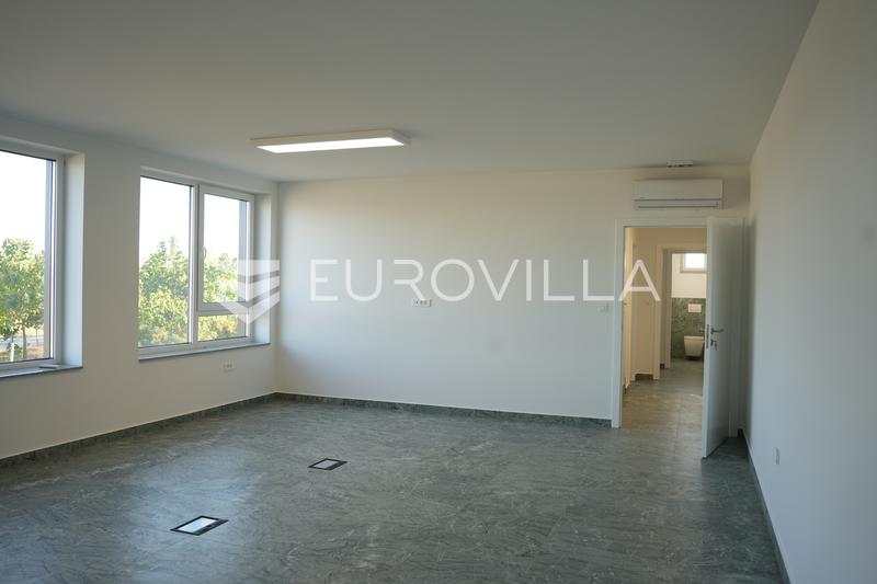 Županja, Gradište Industrijska hala 1.200 m², proizvodna hala s uredima i smještajem za radnike - 28