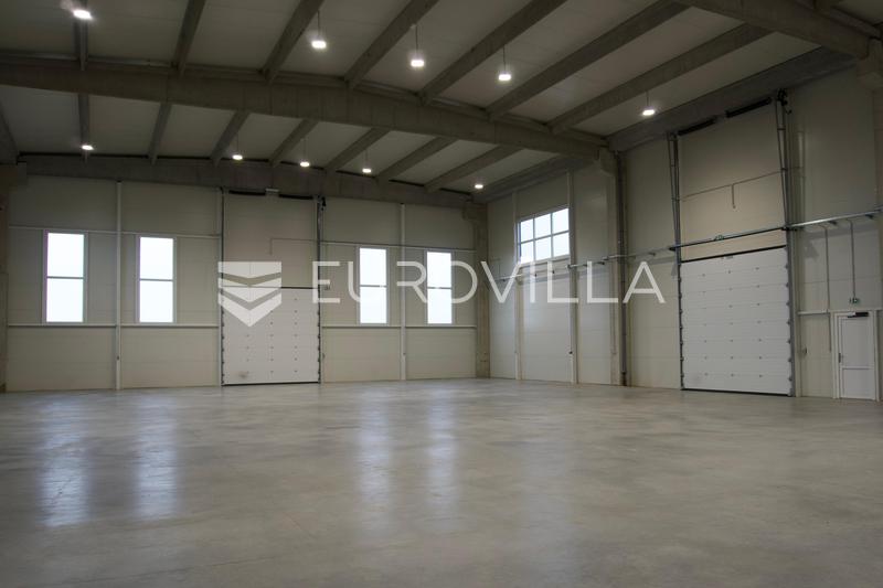 Županja, Gradište Industrijska hala 1.200 m², proizvodna hala s uredima i smještajem za radnike - 6