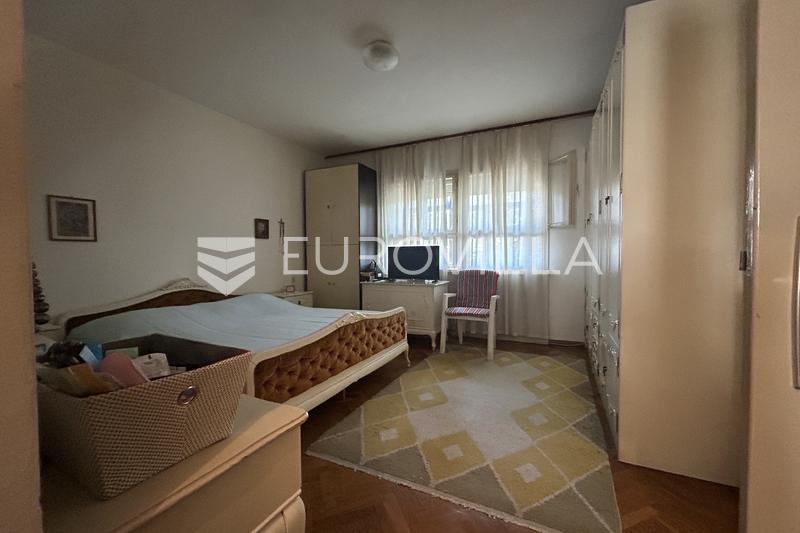 Split, Lovret, Zweizimmerwohnung in der Gunduliceva-Straße - 88,69 m² - 11