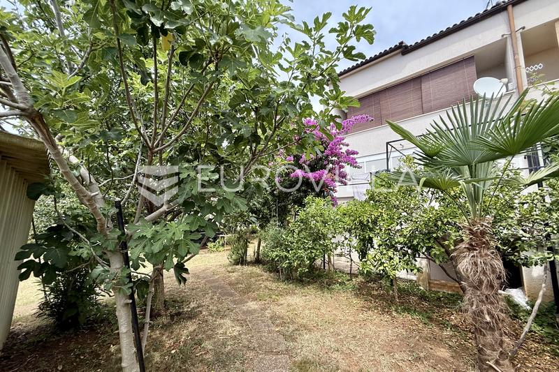 Medulin, Kuća sa tri apartmana i pogledom na more - 31