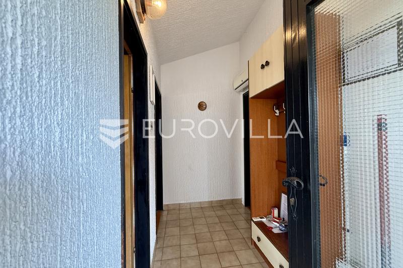 Medulin, Kuća sa tri apartmana i pogledom na more - 24