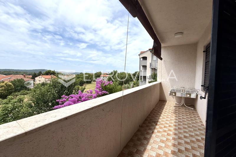 Medulin, Kuća sa tri apartmana i pogledom na more - 9