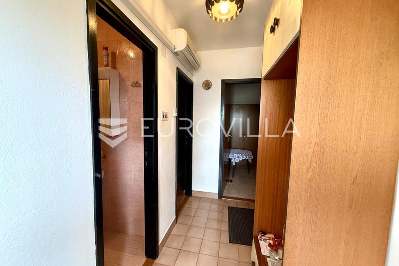 Medulin, Kuća sa tri apartmana i pogledom na more - 12