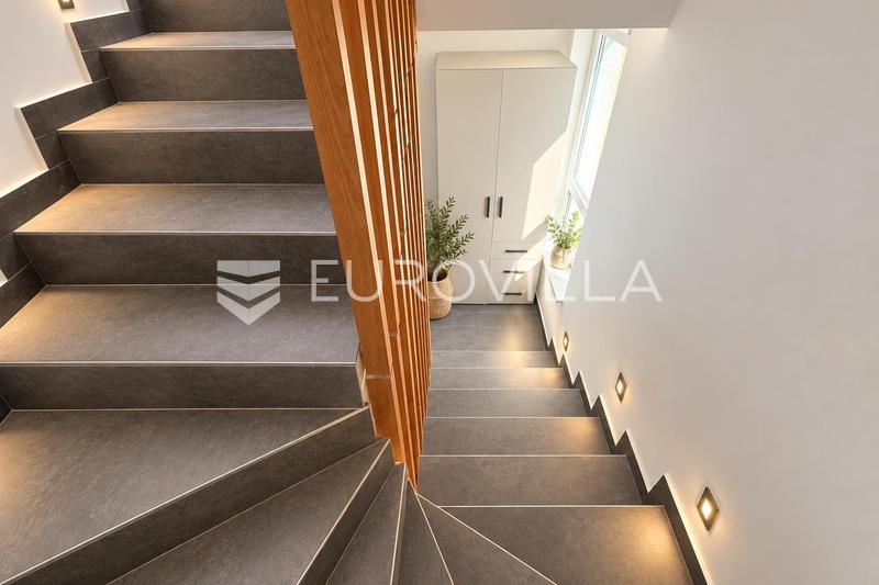Crikvenica, hus med 4 lejligheder, swimmingpool og havudsigt, 212 m² - 9