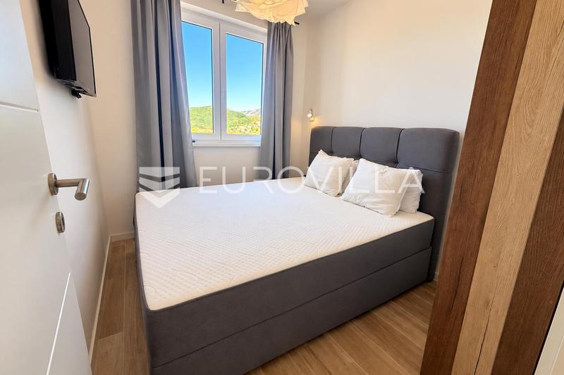 Crikvenica, hus med 4 lejligheder, swimmingpool og havudsigt, 212 m² - 3