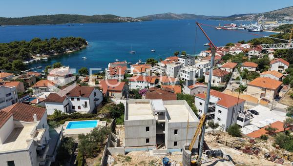 Trogir, Čiovo, dvosoban stan s pogledom na more