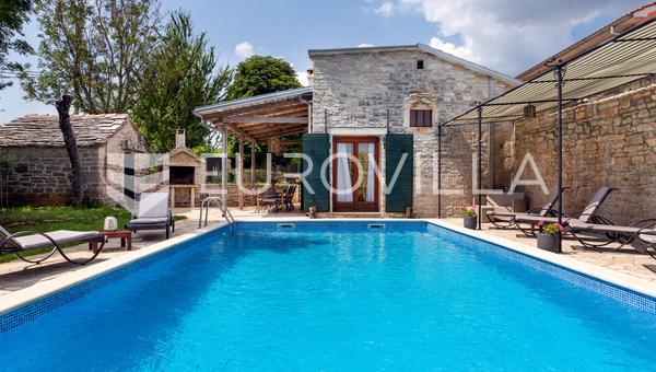 Istrien, Gračišće - Autentisk istrisk hus med pool, kazun og komplet privatliv
