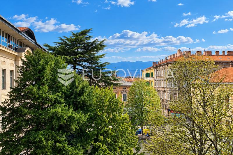 Rijeka, Centar, NAJAM, gospodski stan, 154 m², trosoban, 2. kat, dva balkona. - 21