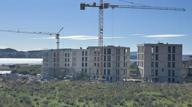 Trogir, Seget Donji, apartamento de dos dormitorios en el primer piso, superficie útil neta 90 m² - S2 - D