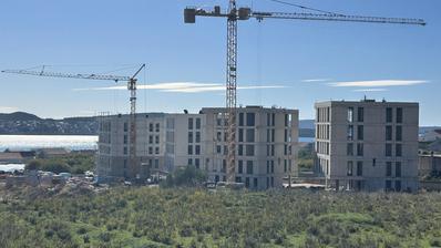 Trogir, Seget Donji, appartement de deux chambres au premier étage, surface utile nette 90 m² - S2 - D