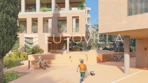 Trogir, Seget Donji, toromsleilighet i første etasje, netto bruksareal 90 m² - S2 - D