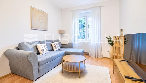 Zagreb, Šalata, prekrasan dvosoban stan s zasebnim ulazom 41,80 m² i terasom 6,80 m²