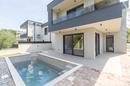 Medulin - casa dúplex B de calidad y moderna, con piscina climatizada de 30 m² y garaje, 146 m² - 1