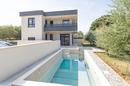 Medulin - casa dúplex B de calidad y moderna, con piscina climatizada de 30 m² y garaje, 146 m² - 30