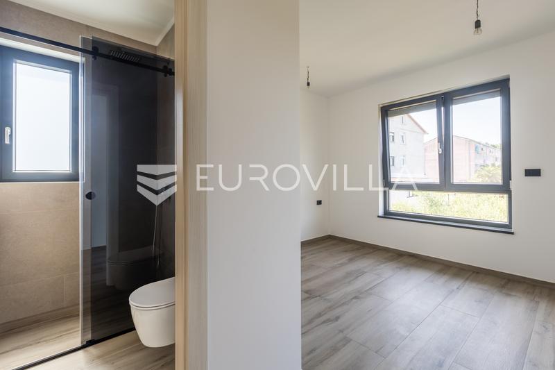 Medulin - casa dúplex B de calidad y moderna, con piscina climatizada de 30 m² y garaje, 146 m² - 11