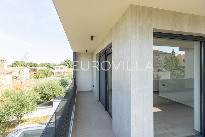 Medulin - casa dúplex B de calidad y moderna, con piscina climatizada de 30 m² y garaje, 146 m² - 17