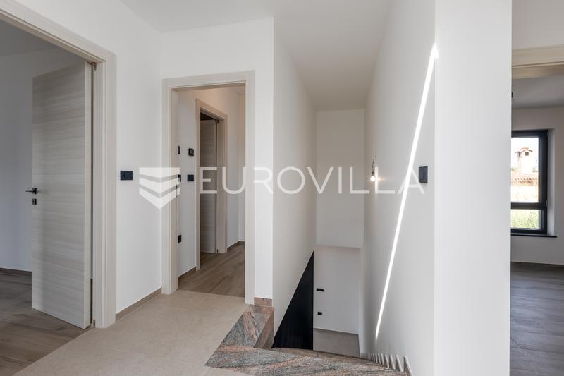 Medulin - casa dúplex B de calidad y moderna, con piscina climatizada de 30 m² y garaje, 146 m² - 10
