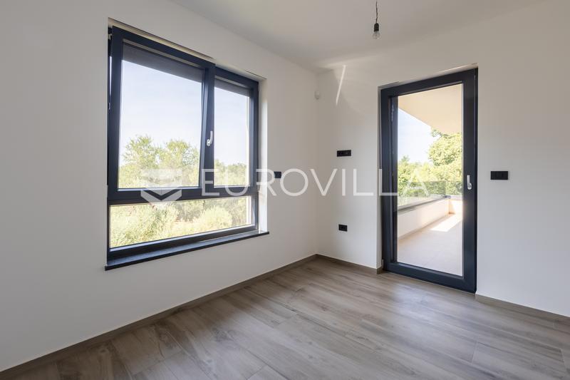 Medulin - casa dúplex B de calidad y moderna, con piscina climatizada de 30 m² y garaje, 146 m² - 13