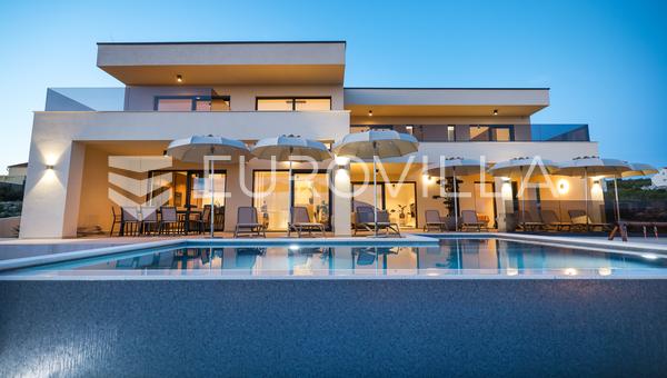 Zadar, Maslenica, Villa de lujo con piscina y vistas despejadas al mar, 254 m²