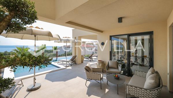 Zadar, Maslenica, Villa de lujo con piscina y vistas despejadas al mar, 254 m²