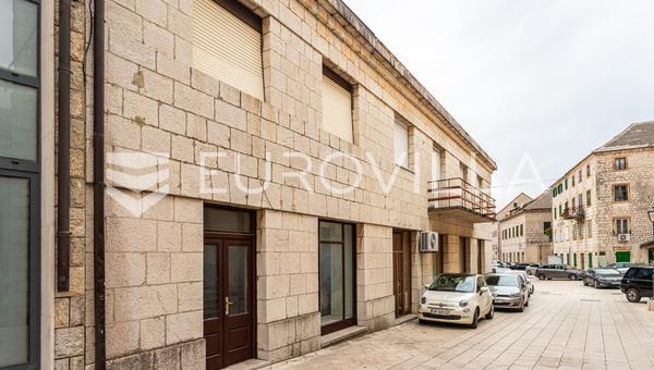 Imotski, casa in centro con grande potenziale