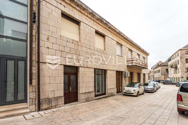 Imotski, hus i centrum med stort potentiale - 5