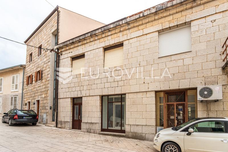 Imotski, hus i centrum med stort potentiale - 7