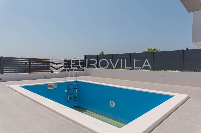 Vodice, moderne hus med swimmingpool og privat have, C1 - 2