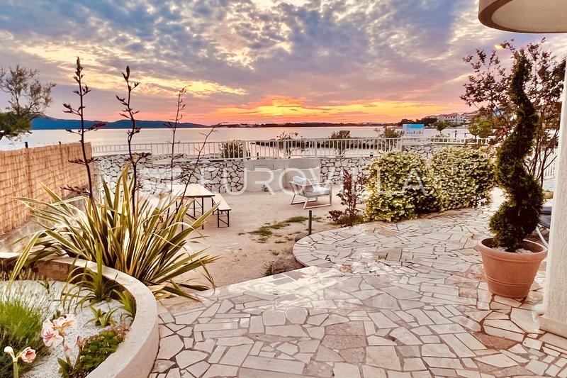 Sibenik, Brodarica, villa única situada en primera línea de mar - 3
